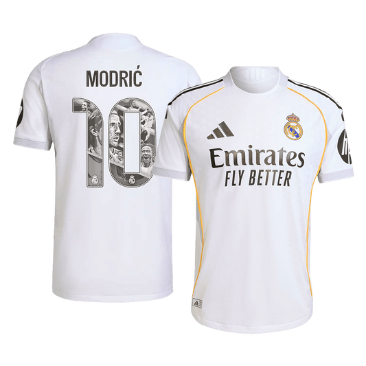 Ειδική αυθεντική φανέλα εντός έδρας Real Madrid 2025/26 με το όνομα MODRIC #10
